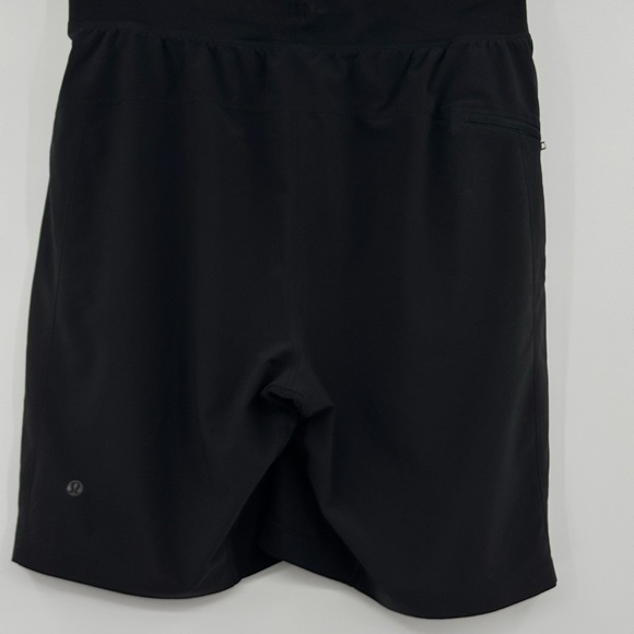 Lululemon T.H.E. Linerless Short 9" - Size Medium - Picture 5 of 5